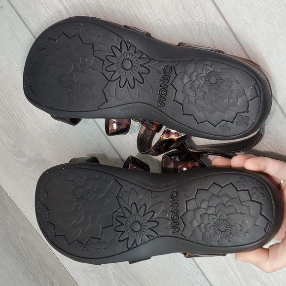 Vionic Women Amber Tortoise  Hook&loop Sandals shoes sz 8 - Picture 11 of 13
